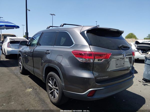 2018 TOYOTA HIGHLANDER XLE
