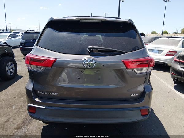 2018 TOYOTA HIGHLANDER XLE