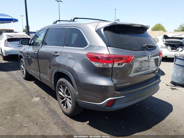 2018 TOYOTA HIGHLANDER XLE
