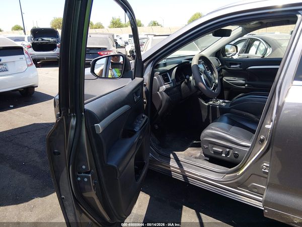 2018 TOYOTA HIGHLANDER XLE