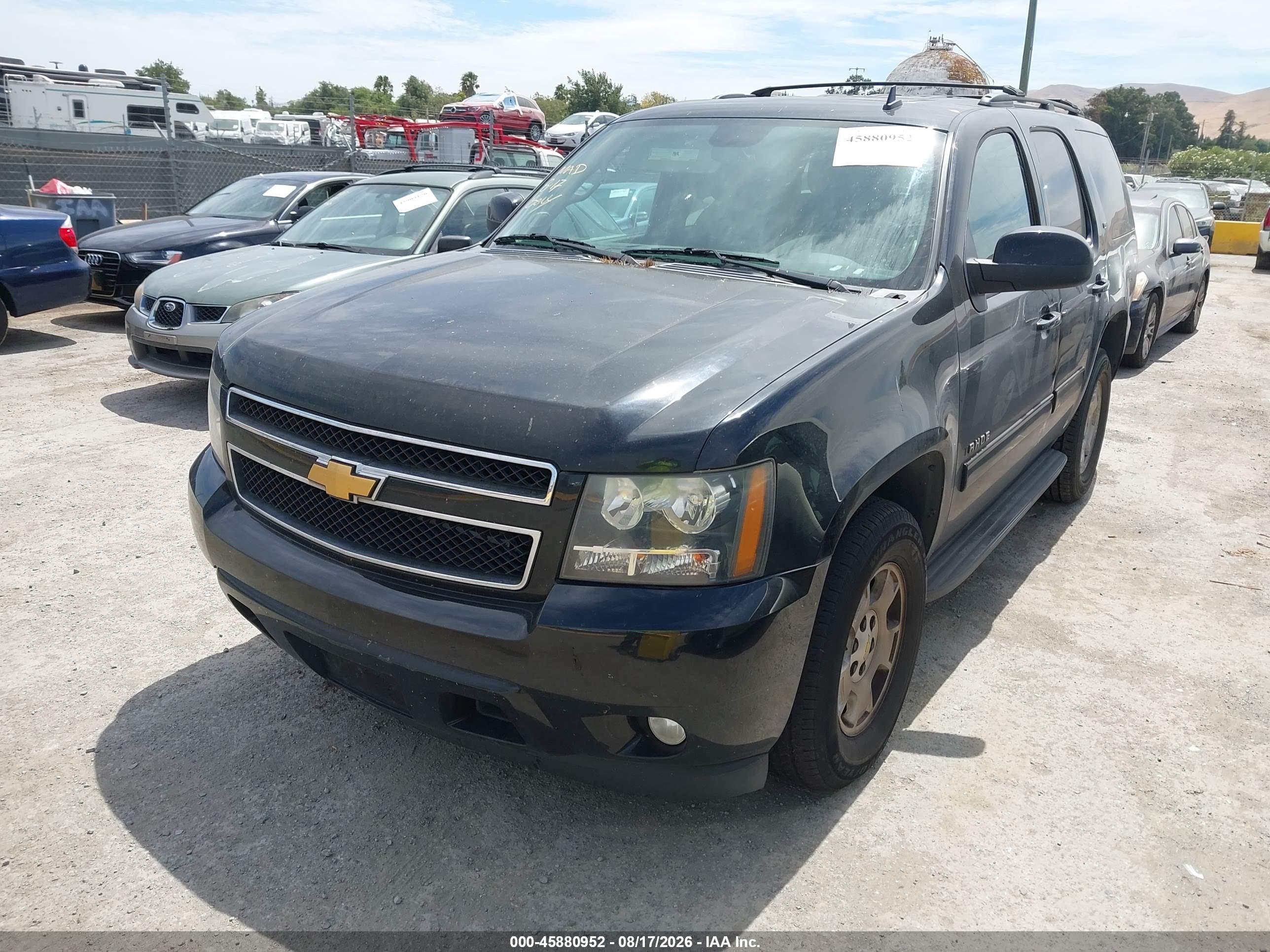 2013 CHEVROLET TAHOE LT — I2