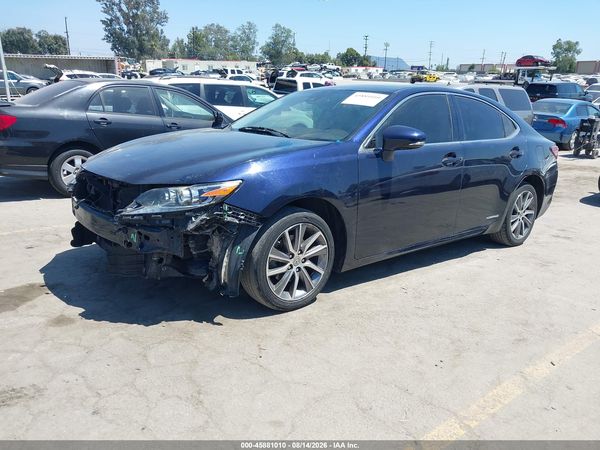 2016 LEXUS ES 300H