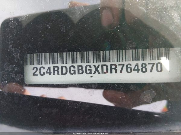2013 DODGE GRAND CARAVAN SE/SXT — I9