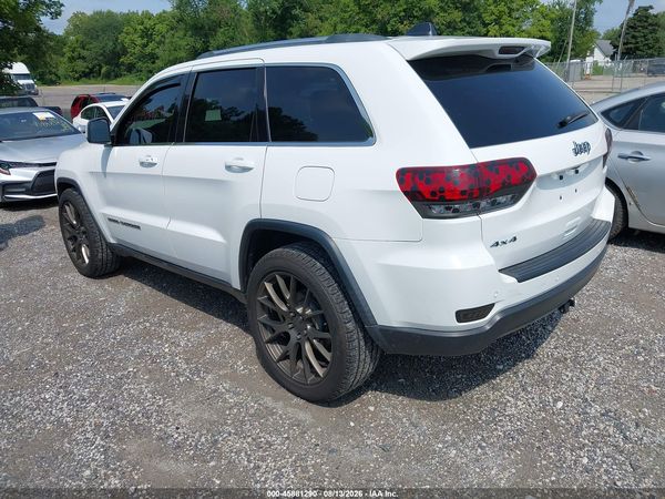 2020 JEEP GRAND CHEROKEE LAREDO