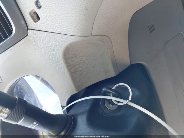 2013 TOYOTA SIENNA SE 8 PASSENGER