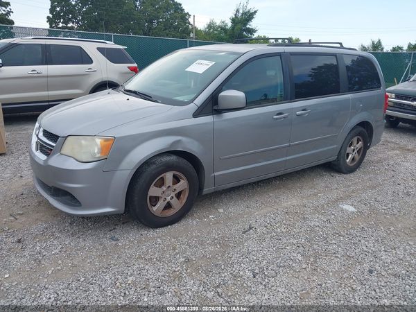 2013 DODGE GRAND CARAVAN — I2