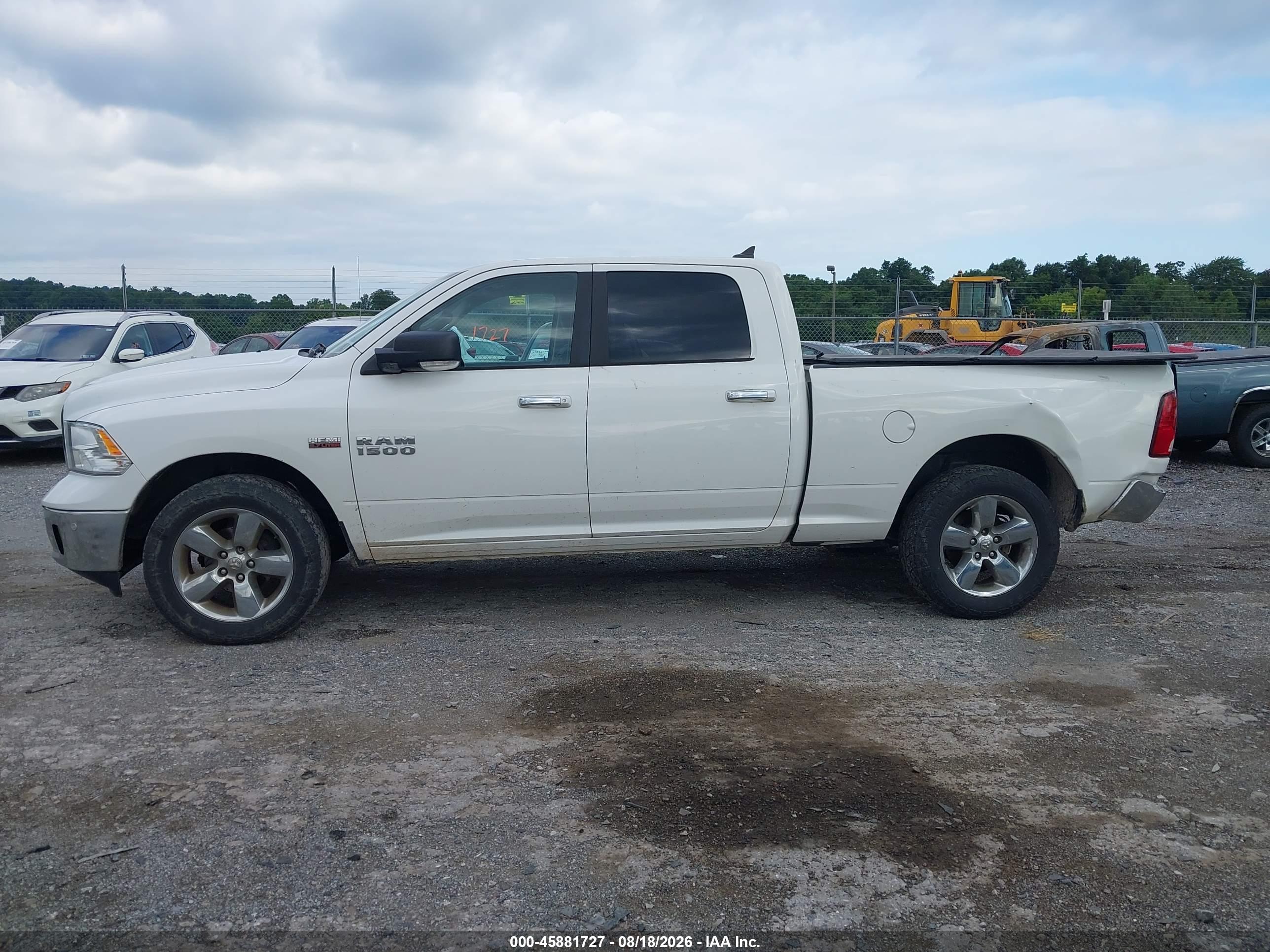2017 RAM 1500 BIG HORN  4X4 6'4 BOX