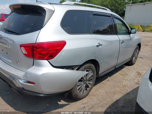 2018 NISSAN PATHFINDER SV