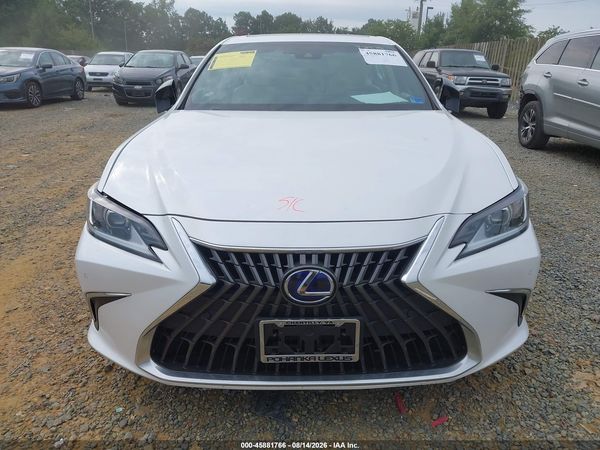 2022 LEXUS ES 300H LUXURY
