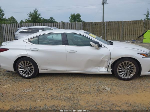 2022 LEXUS ES 300H LUXURY