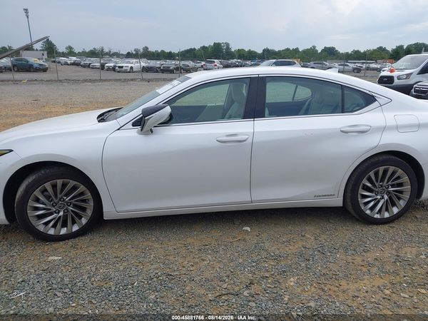 2022 LEXUS ES 300H LUXURY