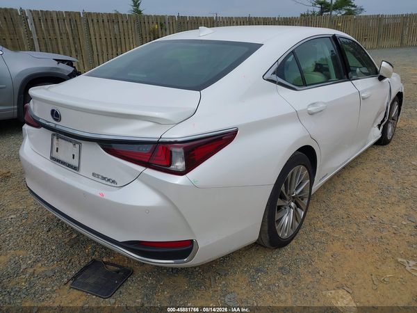2022 LEXUS ES 300H LUXURY