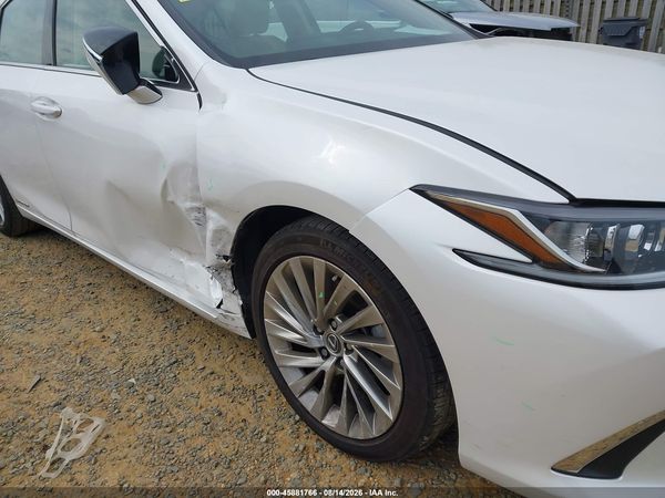 2022 LEXUS ES 300H LUXURY