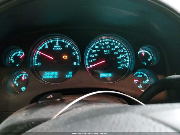 2014 CHEVROLET SUBURBAN LT — I7