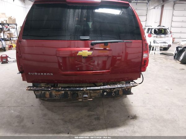 2014 CHEVROLET SUBURBAN LT — I152