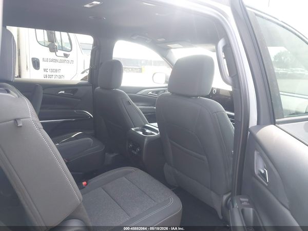 2024 CHEVROLET TRAVERSE AWD LT — I8