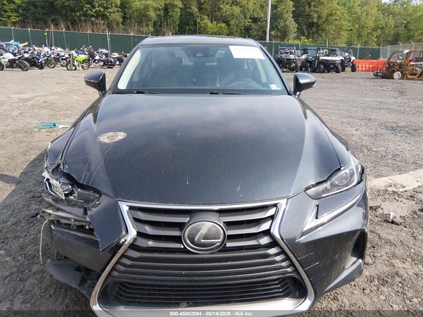 2018 LEXUS IS 300