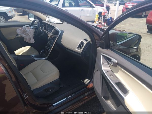 2016 VOLVO XC60 T6 DRIVE-E