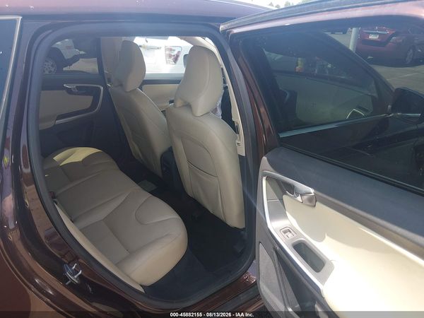 2016 VOLVO XC60 T6 DRIVE-E
