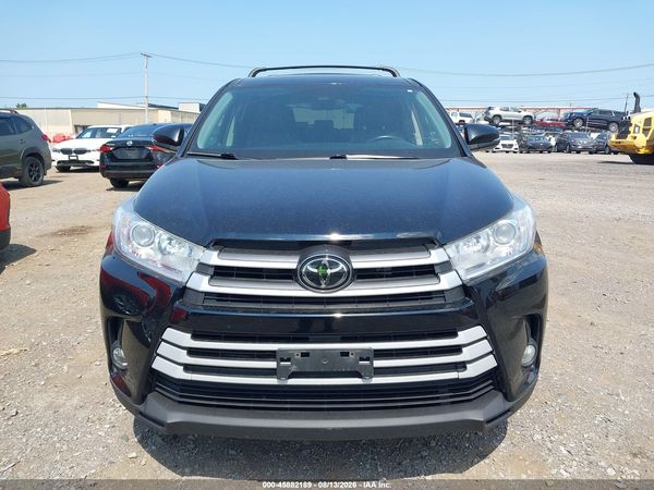 2019 TOYOTA HIGHLANDER LE PLUS