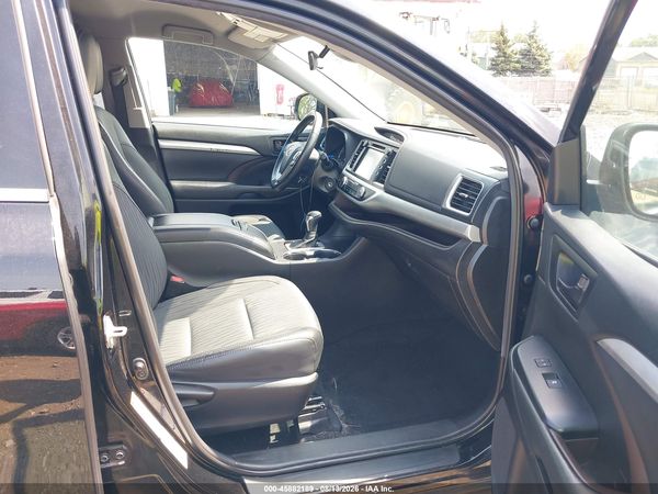 2019 TOYOTA HIGHLANDER LE PLUS