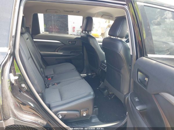 2019 TOYOTA HIGHLANDER LE PLUS