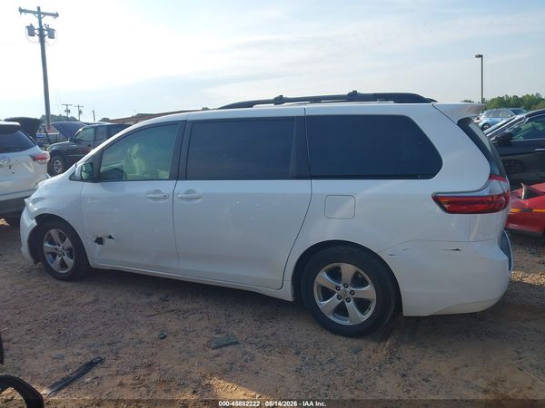 2015 TOYOTA SIENNA LE 8 PASSENGER