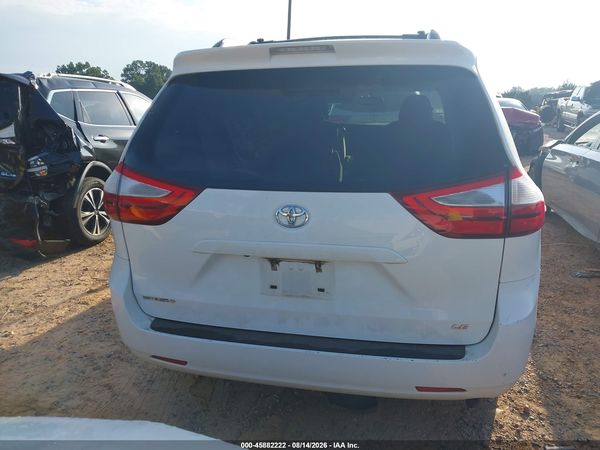 2015 TOYOTA SIENNA LE 8 PASSENGER