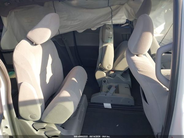 2015 TOYOTA SIENNA LE 8 PASSENGER