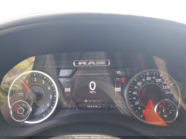 2021 RAM 1500 LARAMIE  4X4 5'7 BOX