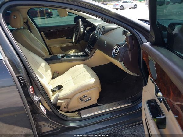 2012 JAGUAR XJ