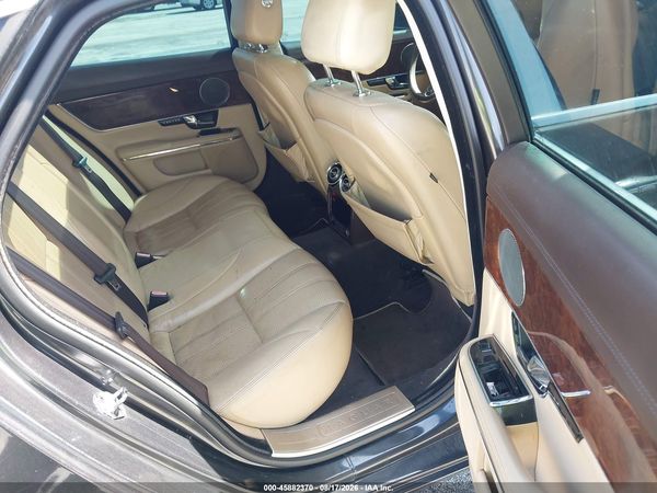 2012 JAGUAR XJ