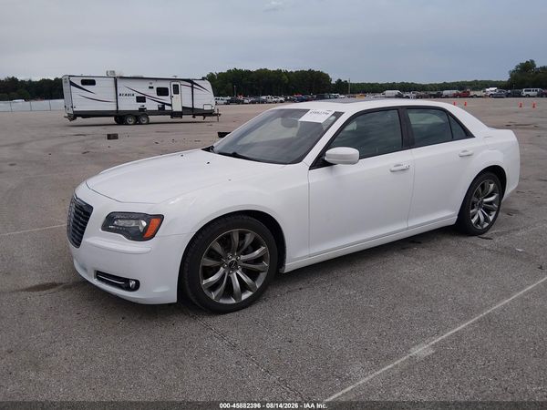 2014 CHRYSLER 300 — I2