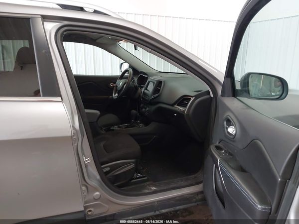2019 JEEP CHEROKEE LATITUDE 4X4 — I5