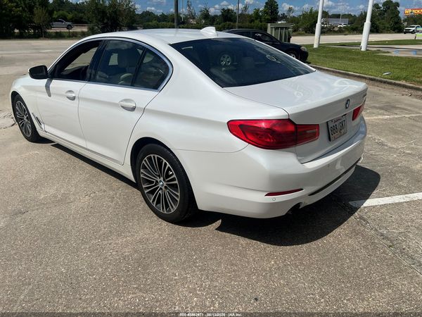2020 BMW 530I