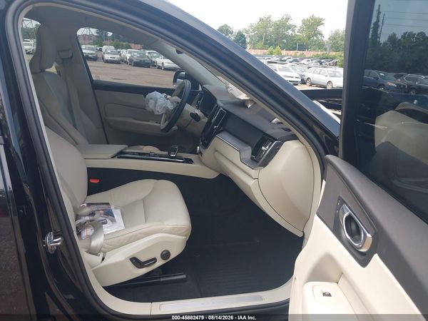 2025 VOLVO XC60 B5 CORE