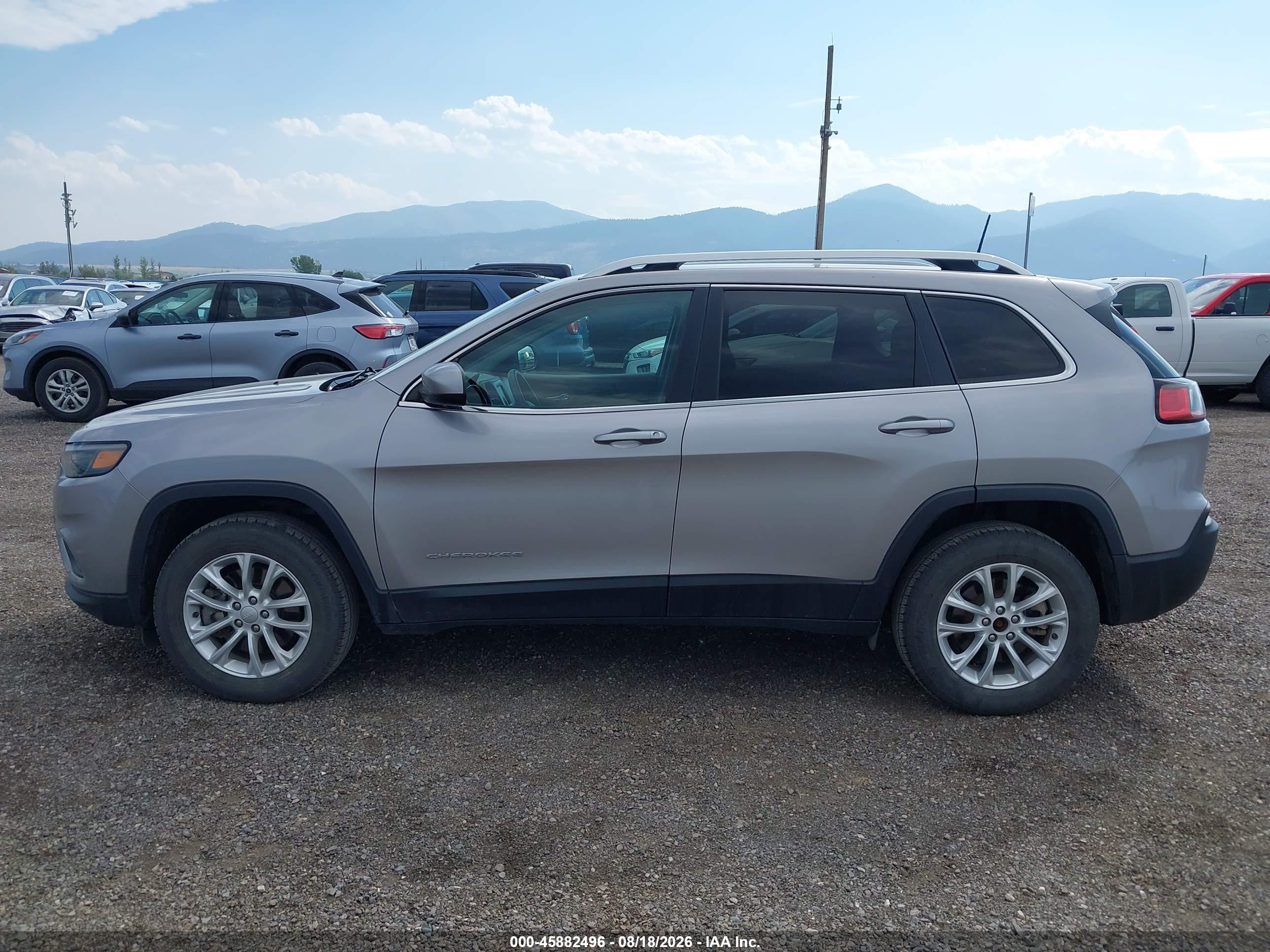 2019 JEEP CHEROKEE LATITUDE 4X4