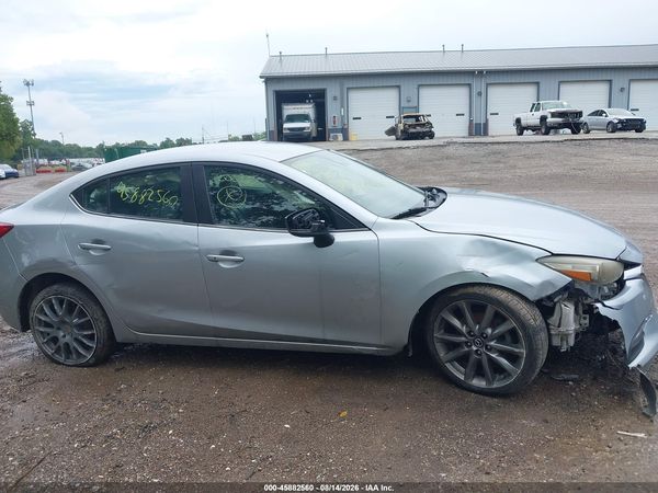 2018 MAZDA MAZDA3 TOURING