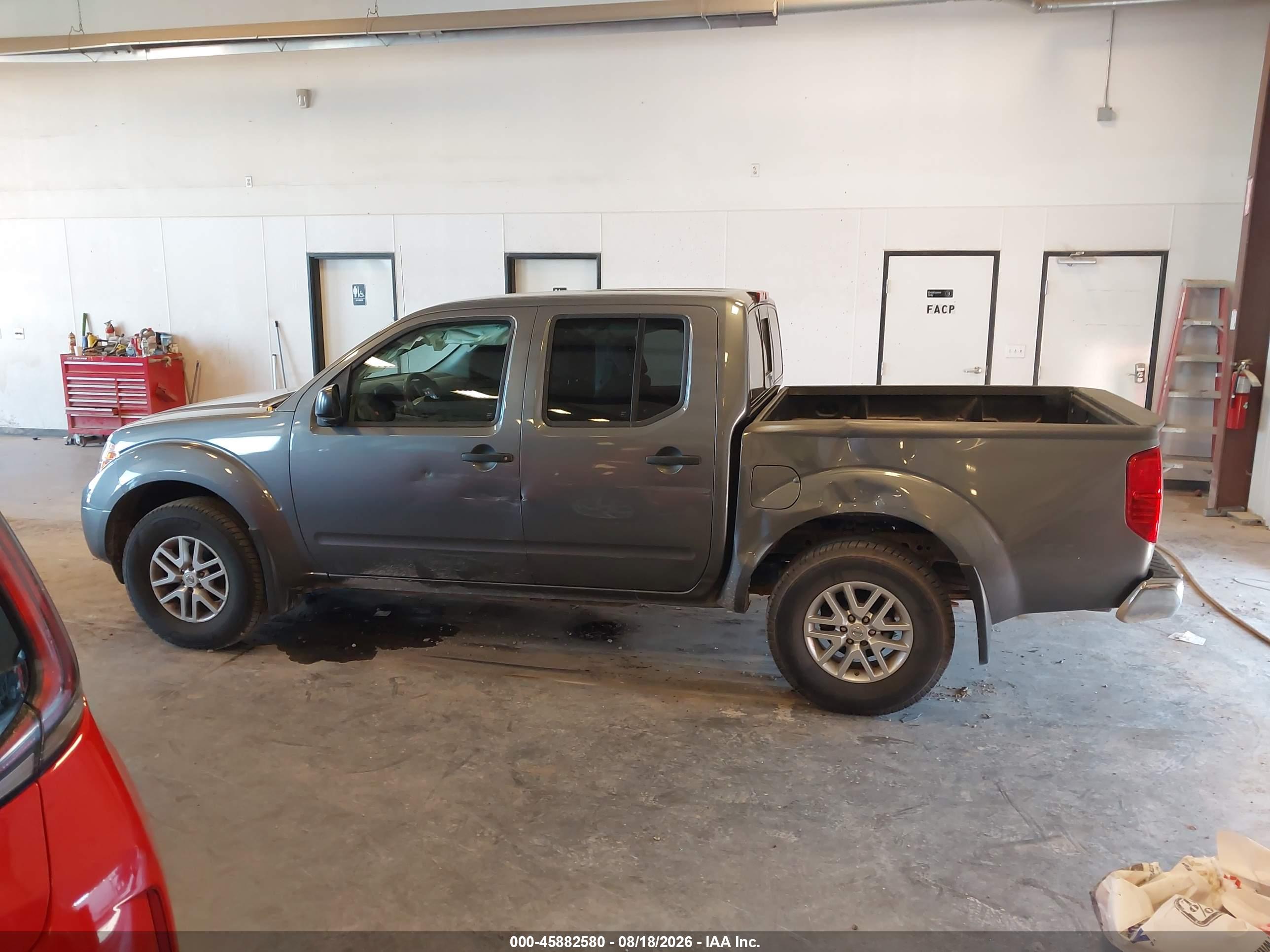 2019 NISSAN FRONTIER SV