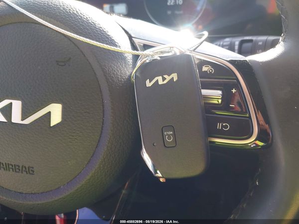 2024 KIA SELTOS S — I11