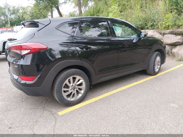 2018 HYUNDAI TUCSON SE — I4