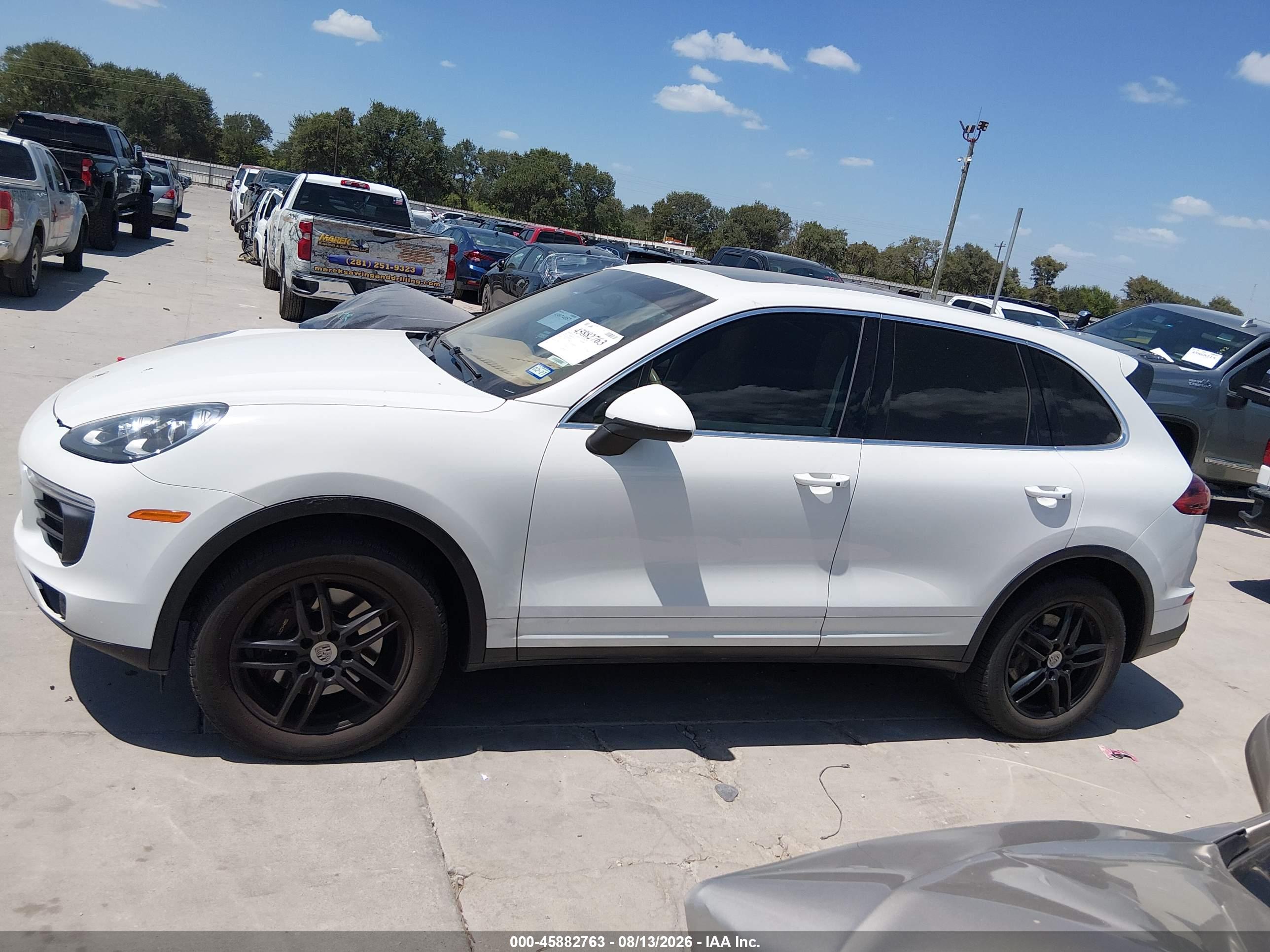 2016 PORSCHE CAYENNE