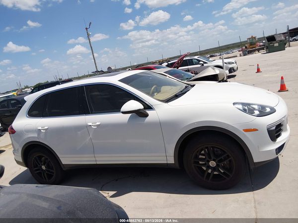 2016 PORSCHE CAYENNE
