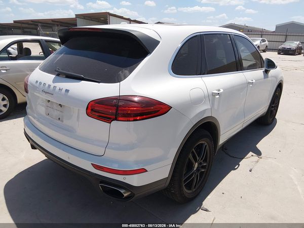 2016 PORSCHE CAYENNE