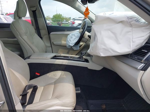 2016 VOLVO XC90 T5 MOMENTUM