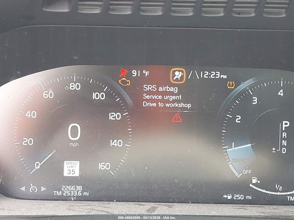 2016 VOLVO XC90 T5 MOMENTUM