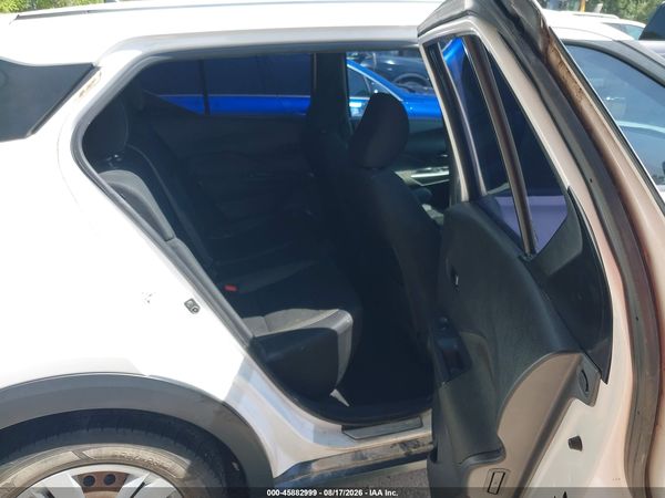 2020 NISSAN KICKS S XTRONIC CVT — I8