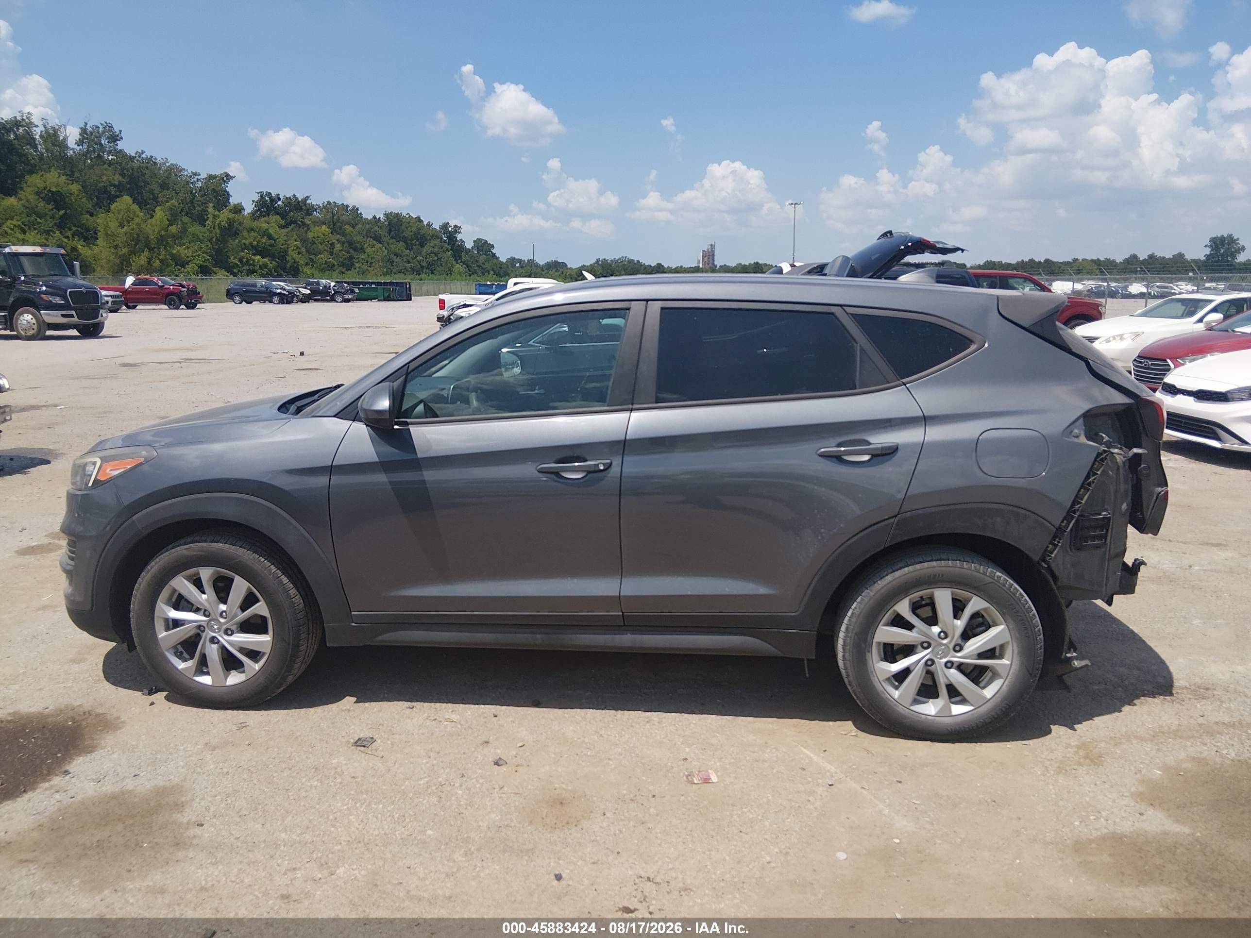 2019 HYUNDAI TUCSON SE