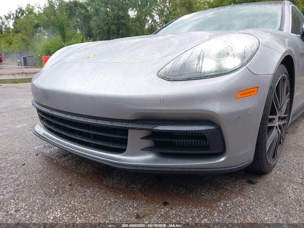 2018 PORSCHE PANAMERA 4S