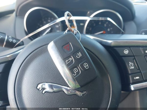 2018 JAGUAR F-PACE 25T PRESTIGE